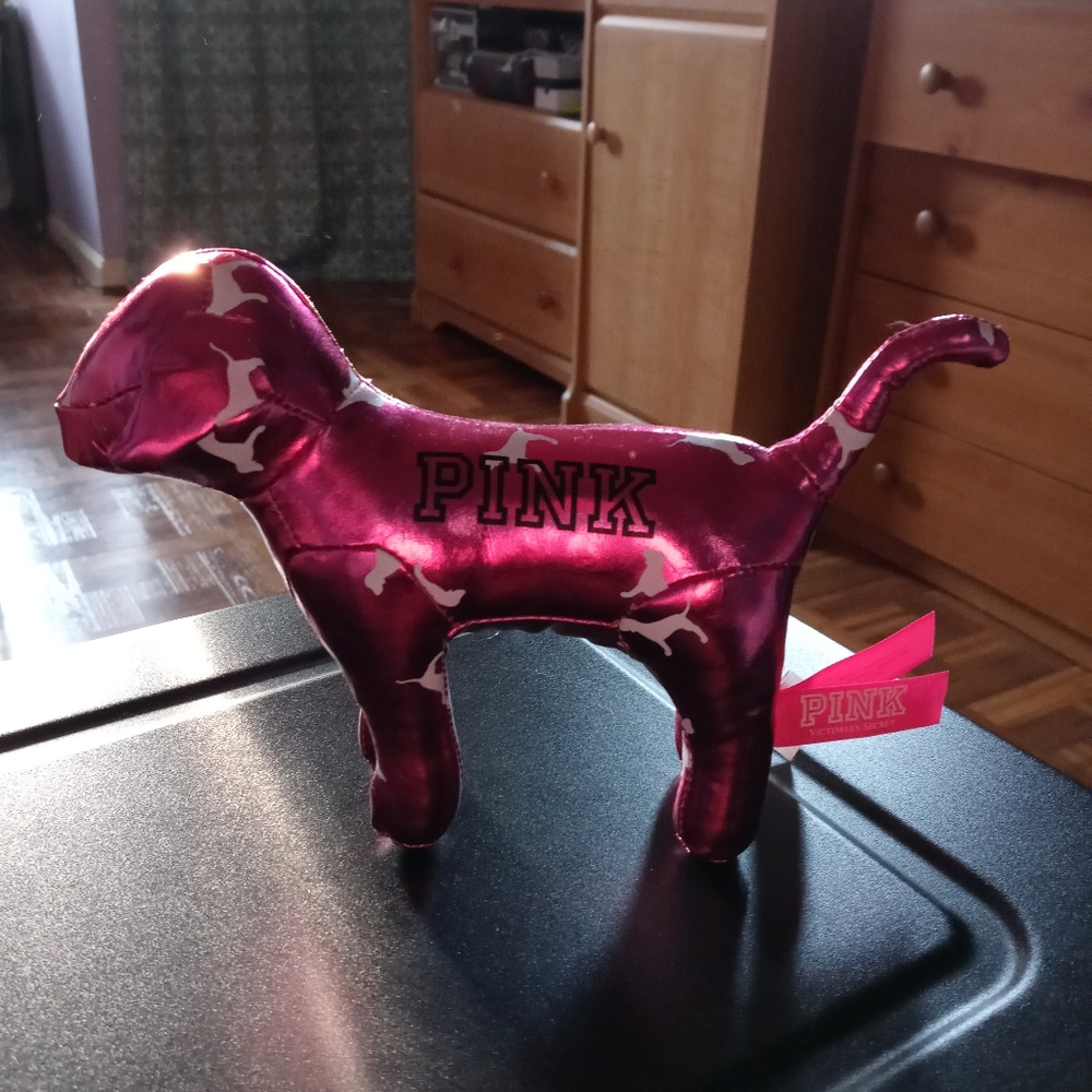 VS Pink Dog